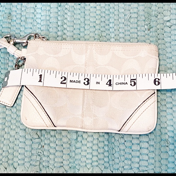 Coach Women’s Off White Wristlet Canvas/Leather - Picture 4 of 5